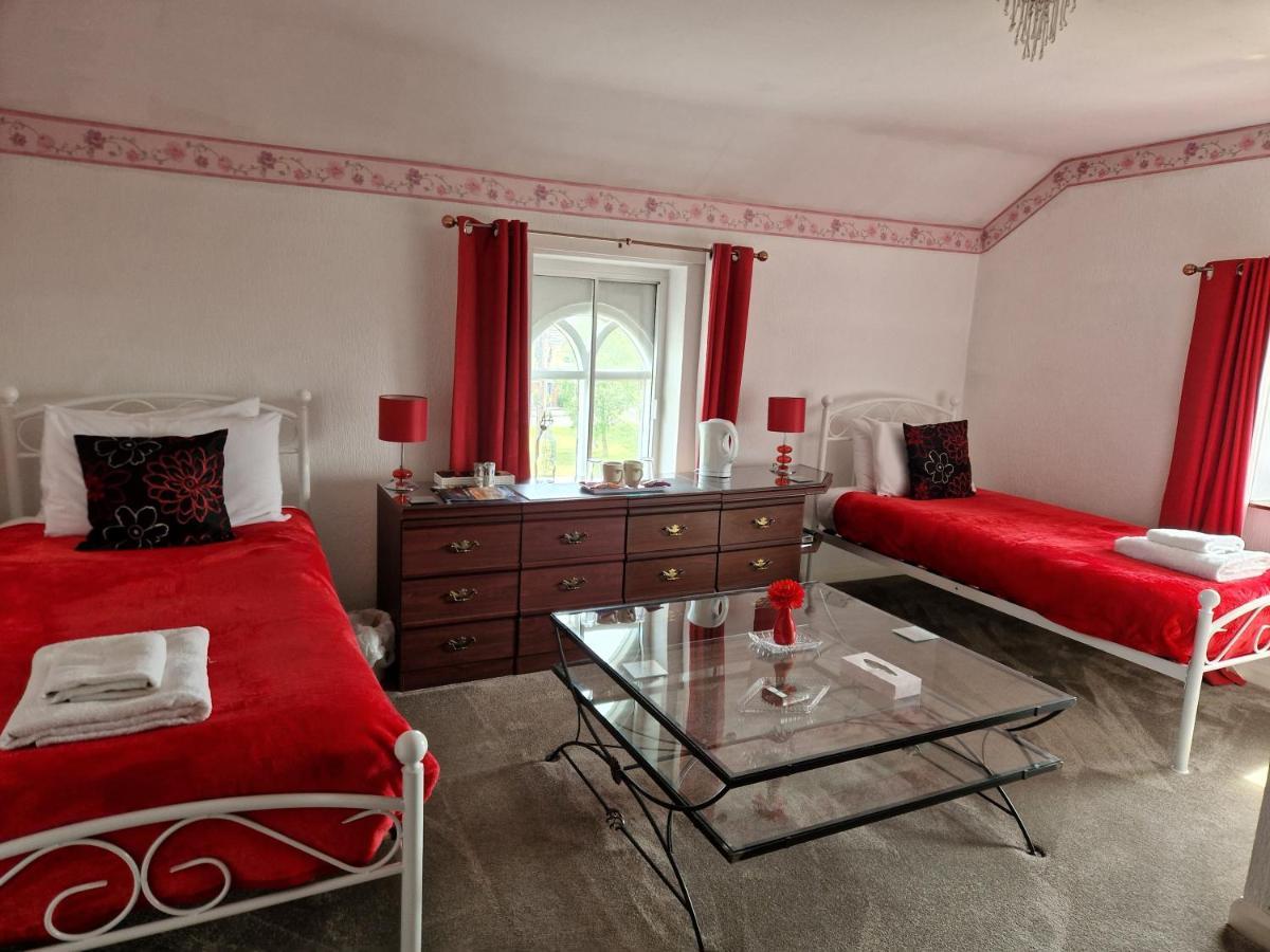 Ty Llew Hotel Llandysilio Eksteriør billede