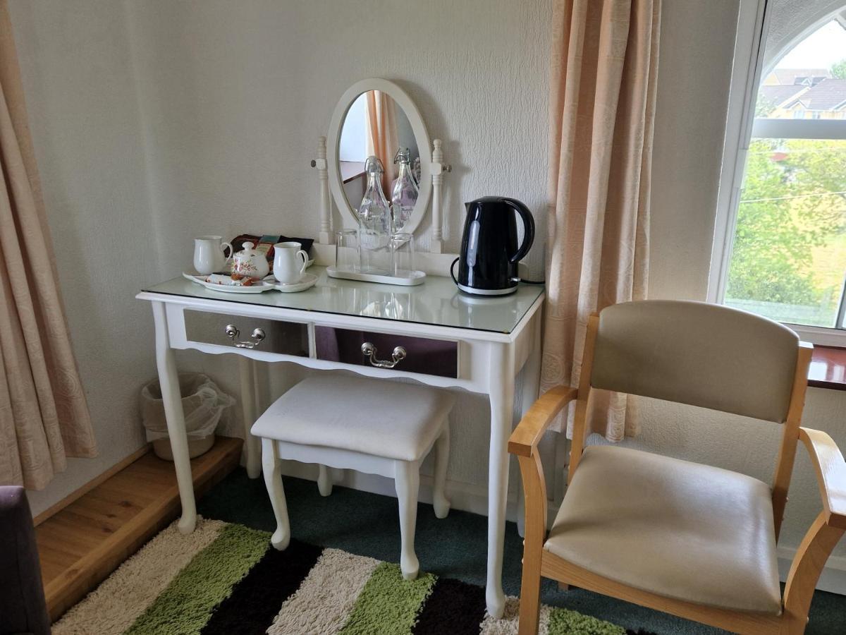 Ty Llew Hotel Llandysilio Eksteriør billede