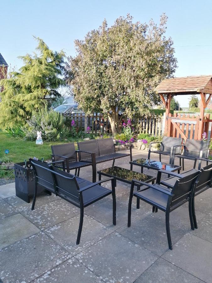 Ty Llew Hotel Llandysilio Eksteriør billede
